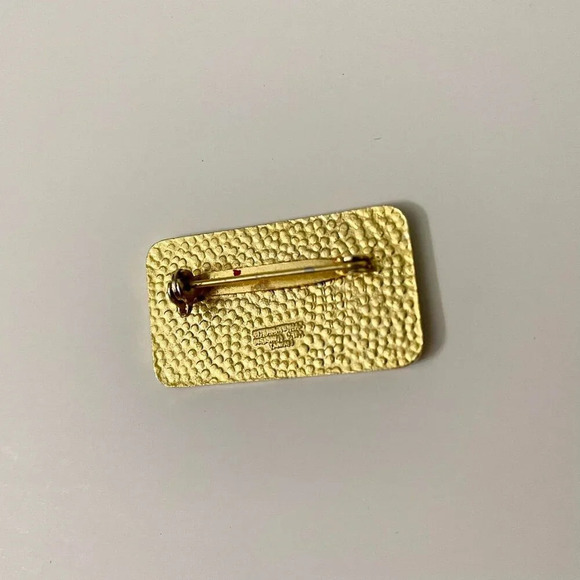 Vintage Roughing It Camping  Pin Taiwan - Picture 9 of 11